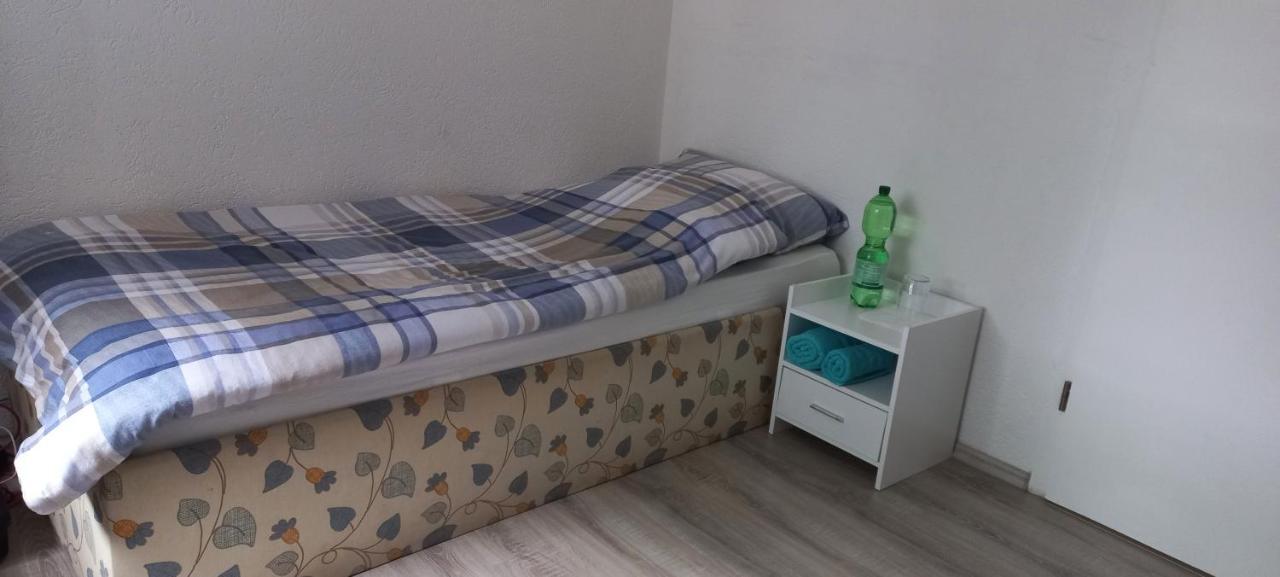 Messe Luxury Room Ганновер Екстер'єр фото